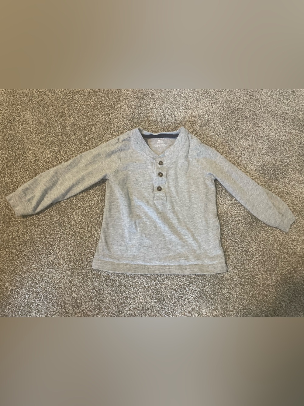‼️Mix and Match 3 items for $5‼️ 
18 months Long-Sleeve Shirt